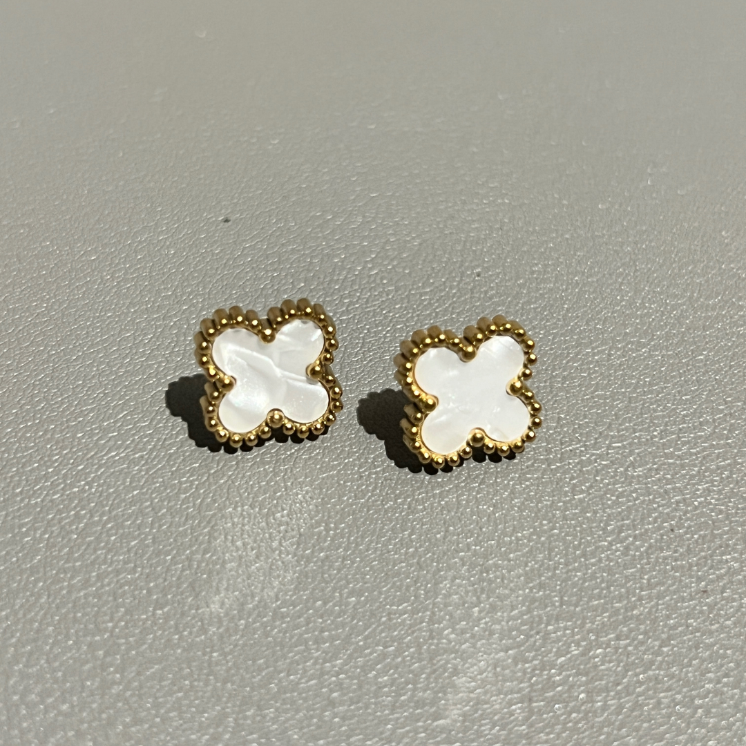 Clover Stud