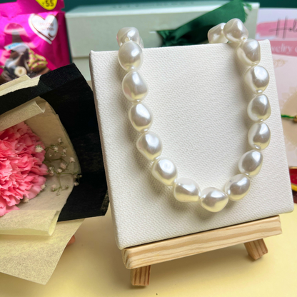 Rakhi Gift Hamper -Pearls